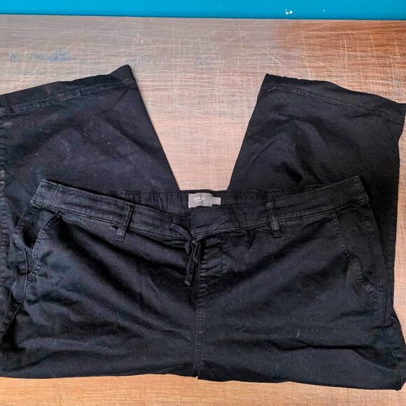 Torrid Weekend Mid-Rise Wide Leg Pants – Black – Size 4R – Great Used Condition - Picture 3 of 3